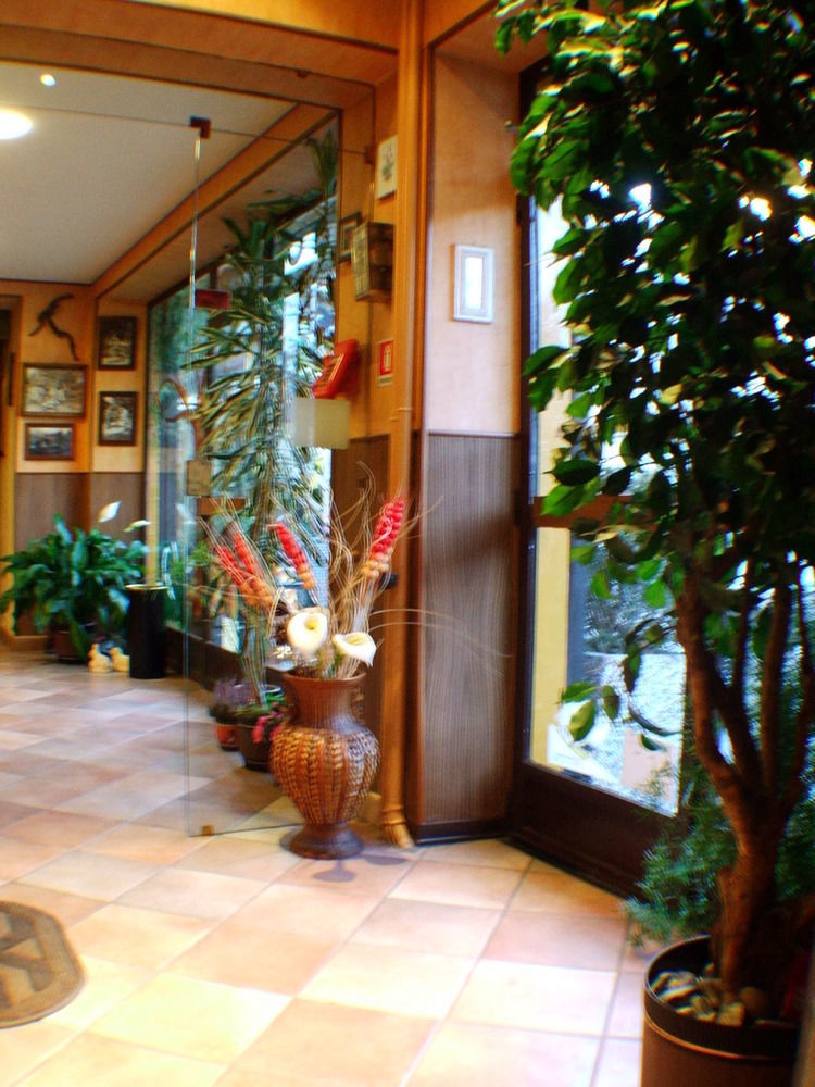 Hotel Isolabella Bussoleno Екстер'єр фото
