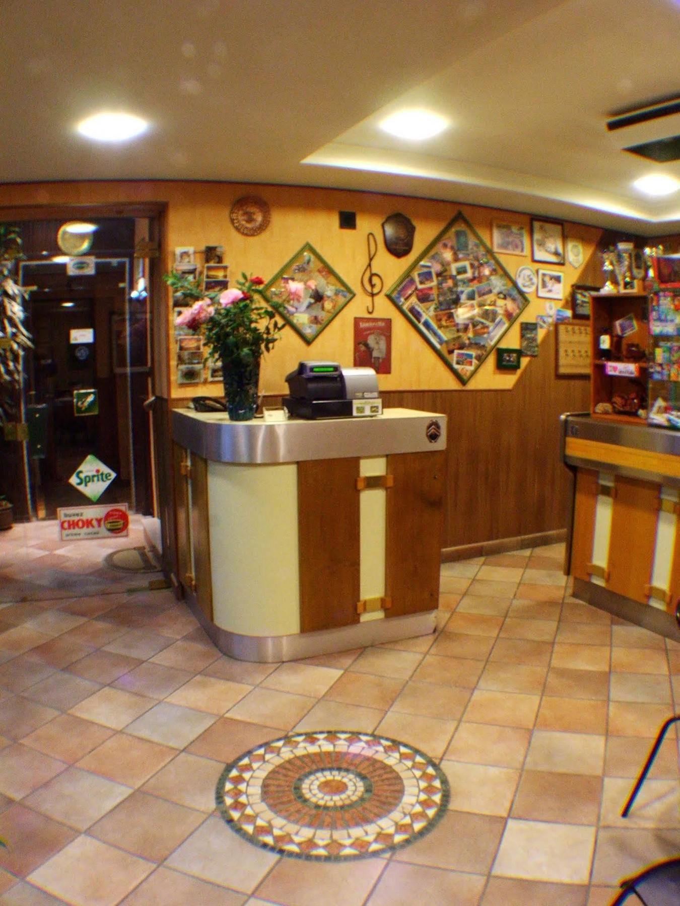 Hotel Isolabella Bussoleno Екстер'єр фото